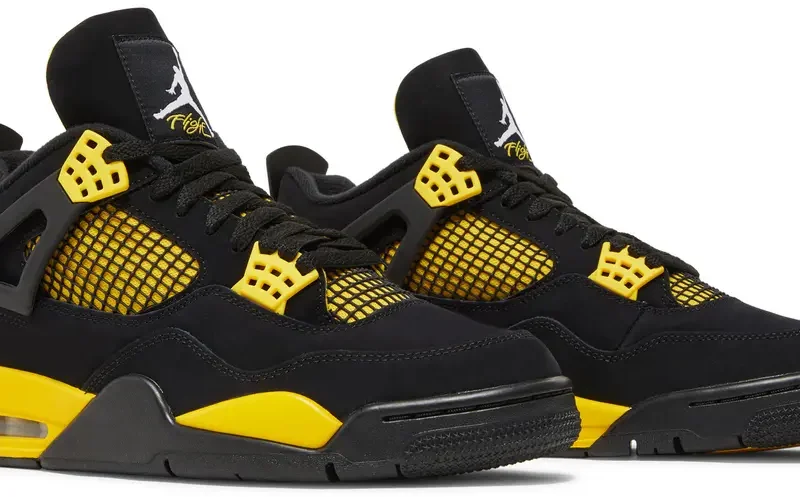 Alternative view of Air Jordan 4 Retro Yellow Thunder