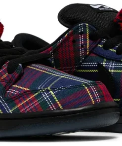 Alternative view of Nardwuar x Nike Dunk Low SB Tam O' Shanter Hat