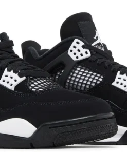 Alternative view of Air Jordan 4 Retro 'White Thunder'