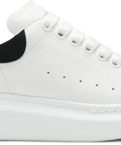 Alexander McQueen Oversized Sneaker 'Camoscio White Black'